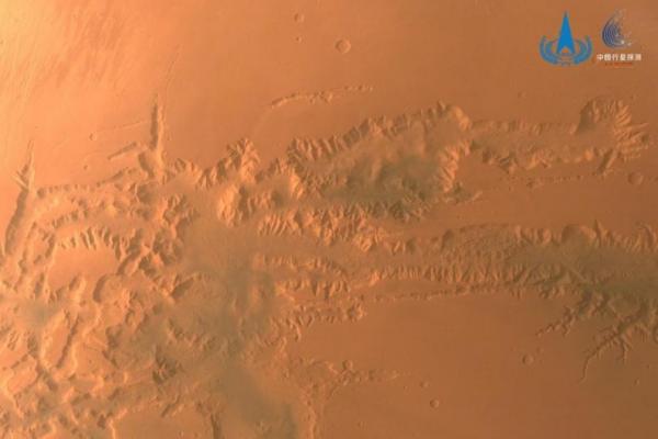 Pesawat Ruang Angkasa China Memperoleh Gambar Seluruh Planet Mars