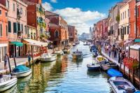 Kelebihan Wisatawan, Venesia Akan Kenakan Tarif pada 2023 
