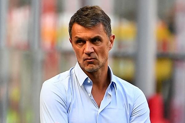 Paolo Maldini Tinggalkan AC Milan