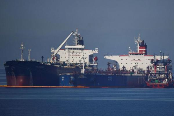 Ditarik ke Piraeus, Yunani Setujui Pembebasan Kapal Tanker Iran