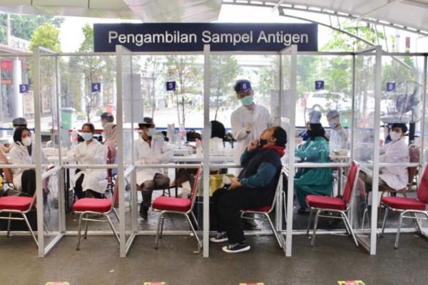 Mulai Hari Ini, Penumpang KA Jarak Jauh Wajib Vaksinasi Dosis 2 Wajib Tes Antigen