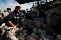 Di Argentina, Jumlah Sampah Mencerminkan Parahnya Inflasi