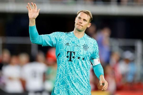 Hanya Diberi Imbalan Jersey, Sopir Taksi Kecewa pada Kiper Bayern