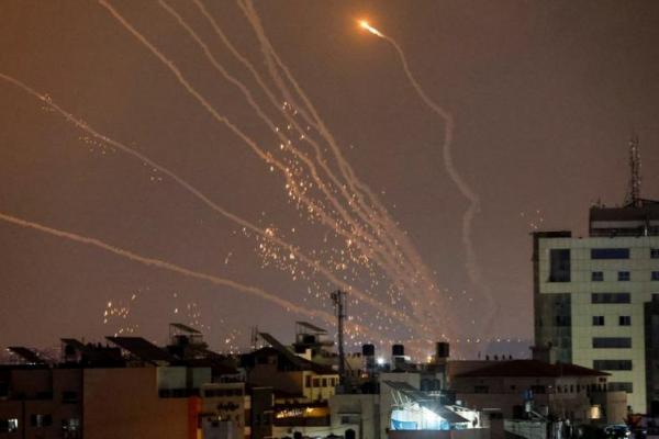 Militan Palestina Tembakkan Roket ke Israel setelah Serangan Udara Gaza