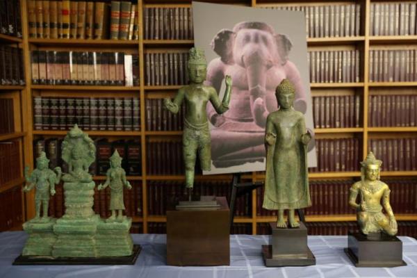 Amerika Kembalikan 30 Barang Antik Kamboja yang Dijarah dari Situs Bersejarah