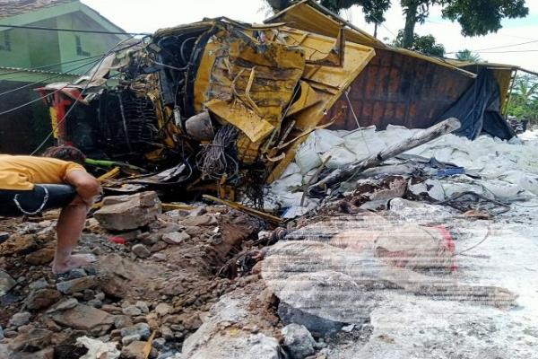 Lima Orang Tewas Dihantam Truk di Jalur Tengkorak Sukabumi-Cianjur
