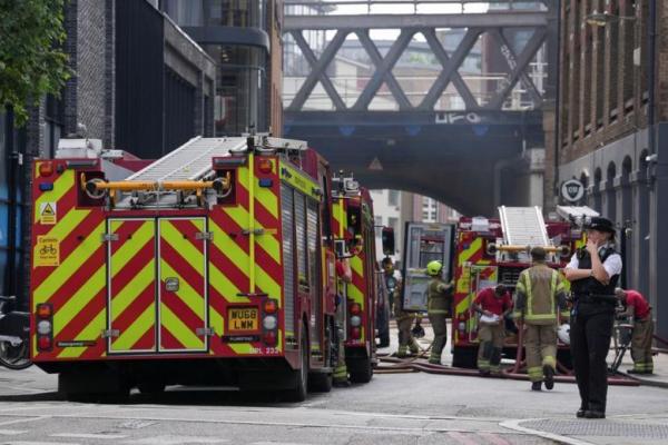 Kebakaran Besar di Pusat Kereta Api, London Bridge Ditutup