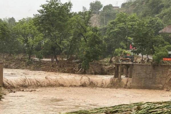 Banjir Akibat Hujan Lebat Tewaskan 16 Orang di China Barat