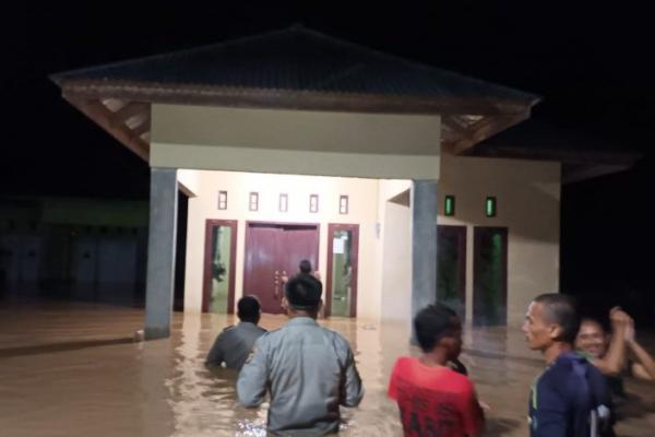 Hujan Deras Rendam Kecamatan Bone, Gorontalo