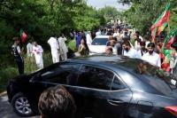 Pendukung Cegah Polisi Menangkap Mantan PM Pakistan atas Tuduhan Terorisme