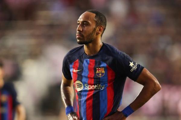 Striker Barcelona Aubameyang Dirampok, Isi Brankas Berhasil Digondol