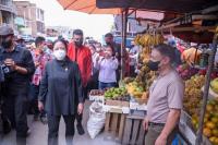 Ketua DPR Cek Harga Kebutuhan Pokok di Pasar Balige