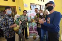 Konservasi Orangutan, Gus Halim Puji BUM Desa Penyang