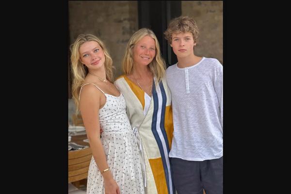 Kebahagiaan Gwyneth Paltrow Habiskan Liburan Musim Panas dengan Kedua Anaknya