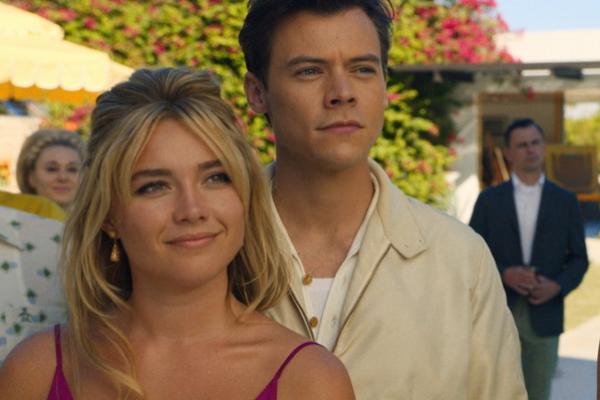 Review Don`t Worry Darling, Florence Pugh Bersinar di Film yang Disutradarai Olivia Wilde