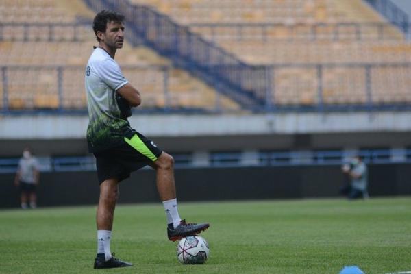 Luis Milla Genjot Fisik dan Mental Pemain Selama Libur