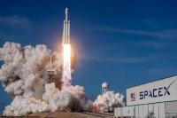SpaceX Akan Bawa Astronot Perempuan Arab Pertama Tahun Depan