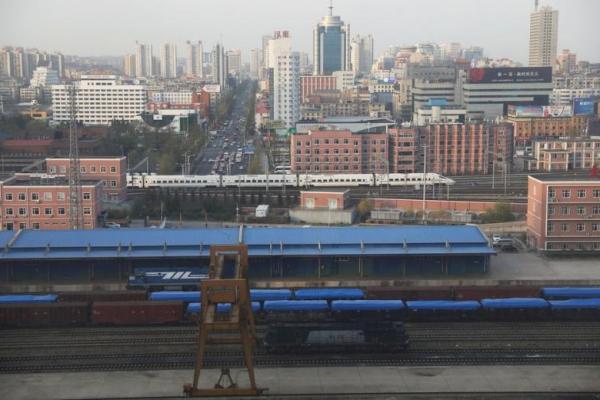 Korea Utara dan Cina Lanjutkan Operasi Kereta Barang Lintas Batas