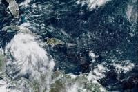 Hari Ini Badai Tropis Ian yang Memicu Banjir dan Longsor Mengancam Kuba