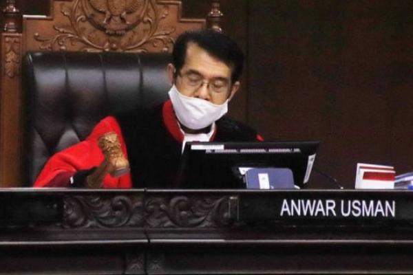 Anwar Usman Lantik Tiga Anggota Majelis Kehormatan MK