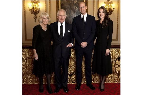 Istana Bagikan Potret Keluarga Kerajaan Inggris Terbaru, Tak Ada Pangeran Harry!