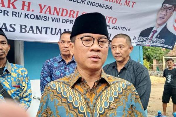 Yandri Susanto Hadiri Program Bantuan Air Bersih Kemensos RI di Serang, Banten