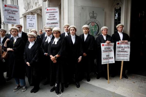 Pengacara Pengadilan Inggris Sepakat Akhiri Pemogokan dan Menerima Tawaran Gaji
