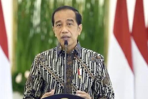 Di HUT Golkar, Jokowi Puji Airlangga Hartarto Punya Jam Terbang Tinggi