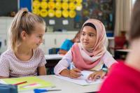 Anak-anak Muslim di Sekolah Prancis Sering Menolak Makanan yang Tidak Halal