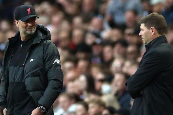 Klopp Yakin Steven Gerrard Segera Bangkit dari Pemecatannya Sebagai Pelatih 