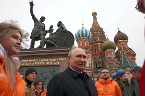 Tanda Mundur, Putin Dukung Evakuasi Warga Sipil di Wilayah Kherson Ukraina
