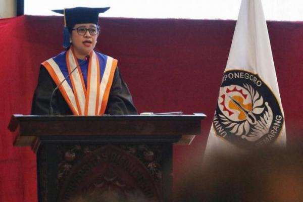 Dikukuhkan Sebagai Doktor Honoris Causa PKNU, Puan Dedikasikan untuk Perempuan RI