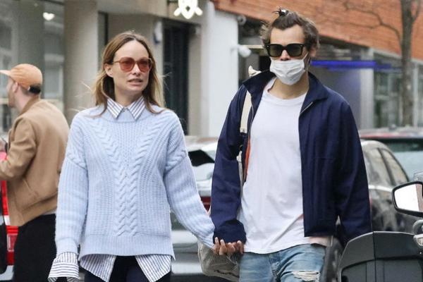 Dua Tahun Bersama, Harry Styles dan Olivia Wilde Rehat dari Hubungan Asmara