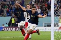 Kylian Mbappe melakukan selebrasi setelah mencetak gol kedua tim mereka dalam pertandingan Grup D Piala Dunia FIFA 2022 antara Prancis dan Denmark di Stadion 974 pada 26 November 2022 di Doha, Qatar. (Foto: Getty Images/ eurosport.com)