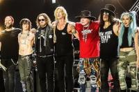 Axl Rose Cs Gugat Toko Senjata Online karena Gunakan Nama Guns N`Roses