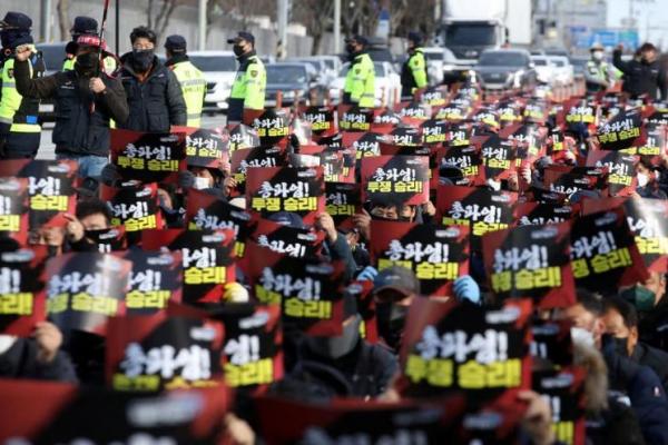 Pemogokan Pengemudi Truk Korea Selatan Akibatkan Kerugian Rp 18 Triliun