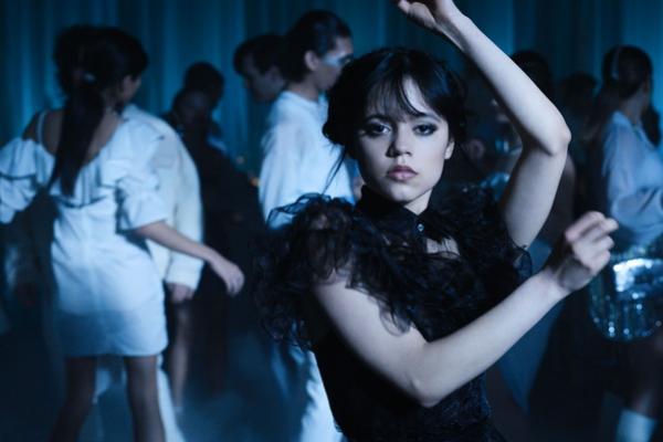 Viral Tarian `Bloody Marry` Jenna Ortega dari Film Wednesday, Ini Kata Lady Gaga