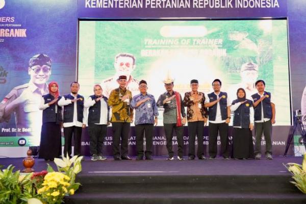 Genta Organik Resmi Diluncurkan, Kementan Ajak Petani Jaga Kesuburan Tanah