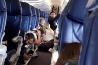 Terjebak Baku Tembak Gembong Kartel Meksiko, Penumpang Tiarap di Lantai Pesawat