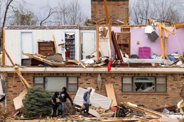 Amerika Bagian Tenggara Diporak-porandakan Tornado, Sembilan Tewas
