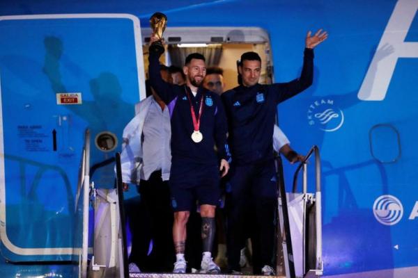 Pelatih Argentina Scaloni Sebut Messi Lebih Hebat dari Maradona