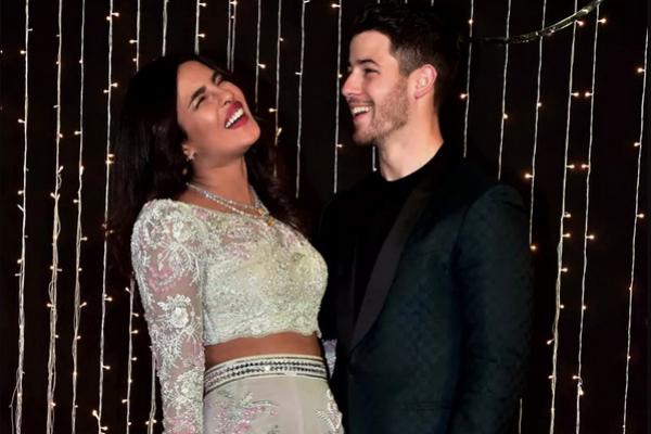 Cerita Lucu di Balik Tato Serasi `Tanda Centang dan Kotak` Nick Jonas dan Priyanka Chopra