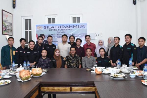Bertemu Mahasiswa Gorontalo di Sulsel, Fadel Muhammad Berbagi Pengalaman Hidup dan Motivasi