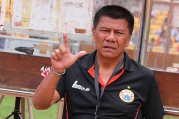 Pelatih Sepak Bola Benny Dollo Meninggal Dunia