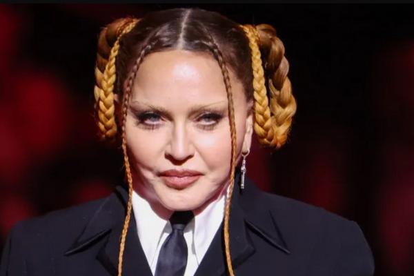 Kesal Wajahnya Diejek Netizen saat Tampil di Grammy 2023, Madonna Sebut Usia dan Misogini