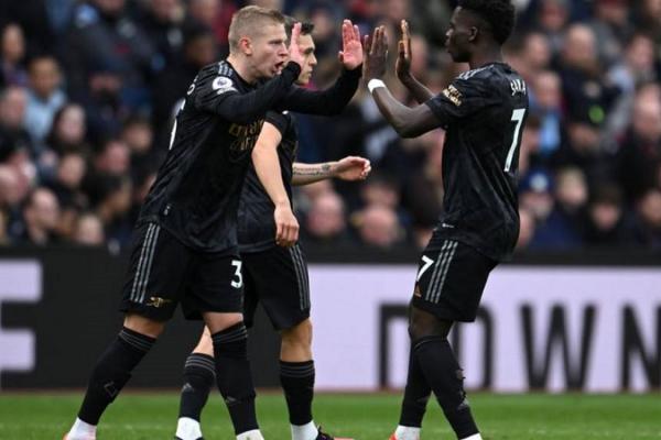 Tekuk Leicester, Arsenal Makin Nyaman di Puncak Klasemen