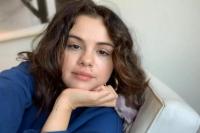 Enggan Berkelahi dengan Siapapun, Selena Gomez Stop Media Sosial