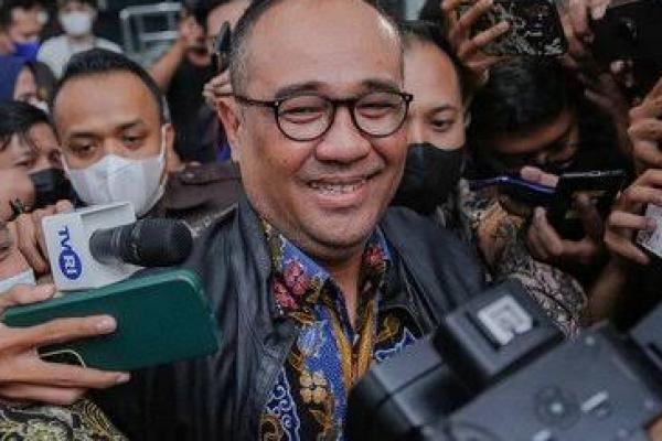 KPK Kembali Periksa Rafael Alun, Kali ini Bersama Istri dan Anaknya