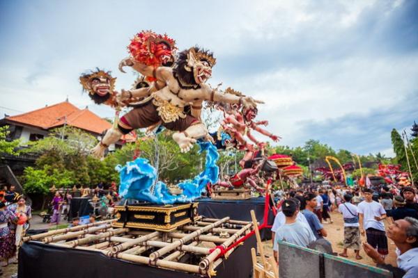Perayaan Nyepi di Bali, Ogoh-ogoh Representasi Sifat Buruk dan Jahat Manusia