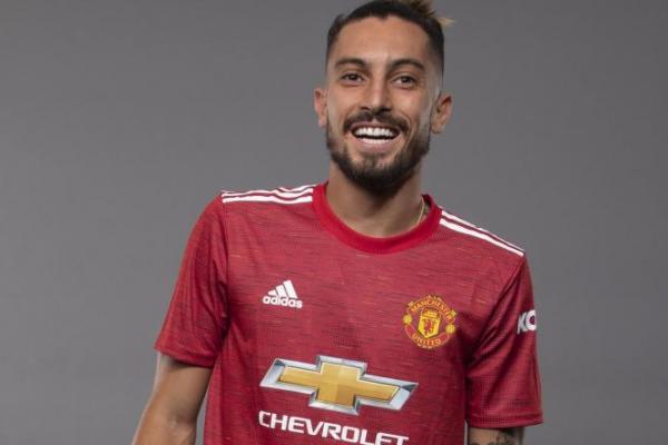 Telles Diturunkan MU di Liga Europa